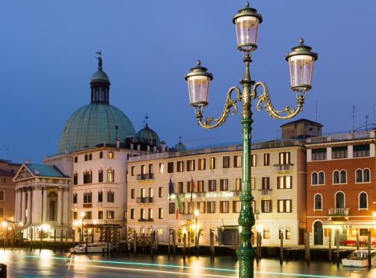 Hotel Carlton On The Grand Canal, готель у Венеції