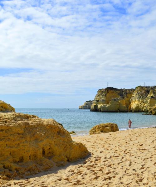 Uno de los lugares de interés más visitados de Armação de Pêra.