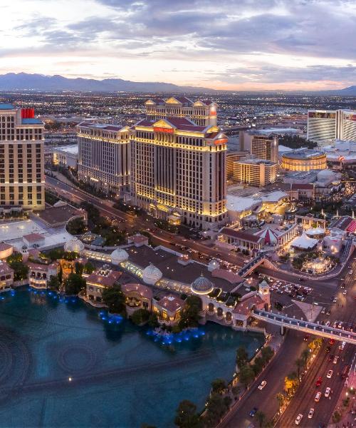 Las Vegas'taki en çok ziyaret edilen simge yapılardan biri. 