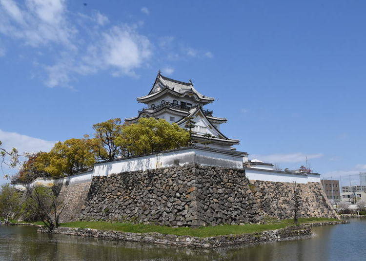 大阪近郊一日遊④具有極高藝術價值庭園及古城的「岸和田城」