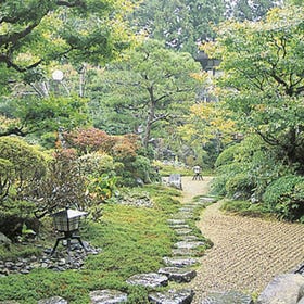 持明院