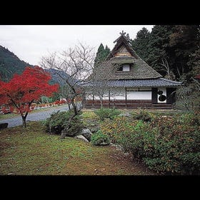 美山茅草屋美术馆与乡土资料馆