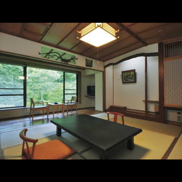 Tsuta Onsen Ryokan