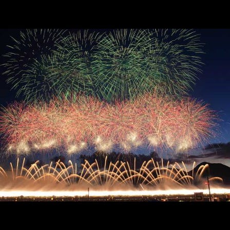 전국 불꽃 경연대회 '오마가리 불꽃 축제'