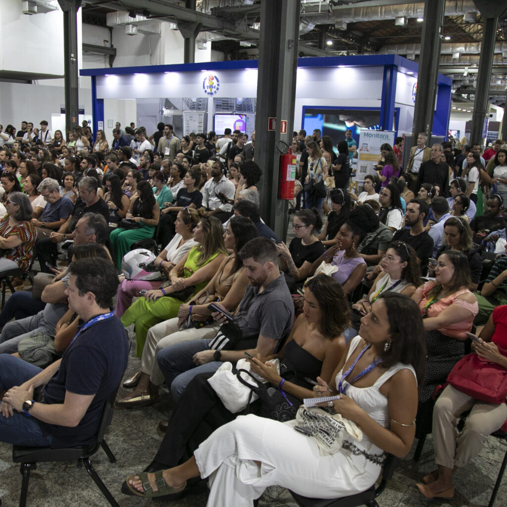 RIO DE JANEIRO (RJ), 04/10/2023 - EVENTO / RIW - Rio Innovation Week, maior evento de tecnologia e inovação da América Latina, realizado no Pier Mauá, no Centro do Rio. Arena de Negócios e Rio Open Innovation no Oiweek.