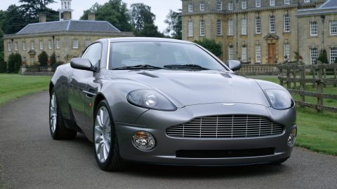 Aston Martin V12 Vanquish