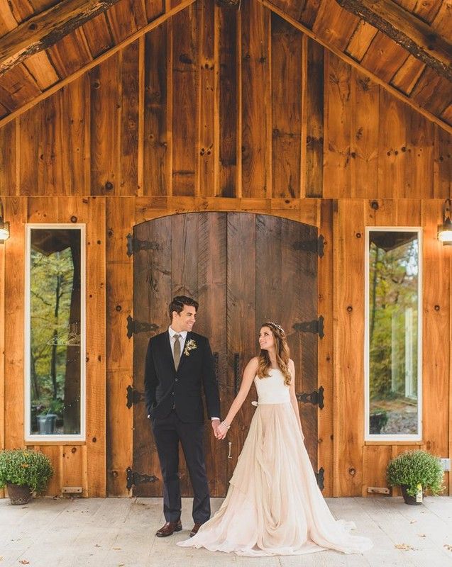 The Grand Barn at the Mohicans // Glenmont, Ohio Wedding