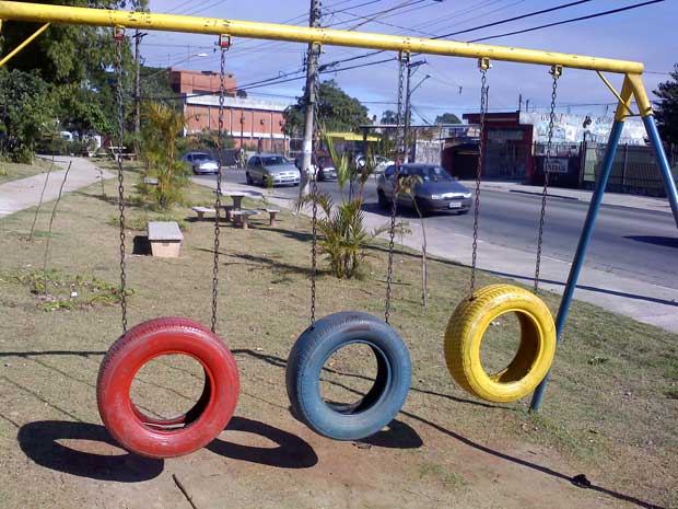 Brinquedo é foco de mosquito da dengue na Zona Sul de São Paulo