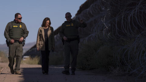 La candidate démocrate à la présidentielle américaine, Kamala Harris, en visite à la frontière américaine avec le Mexique à Douglas, en Arizona, le 27 septembre 2024.