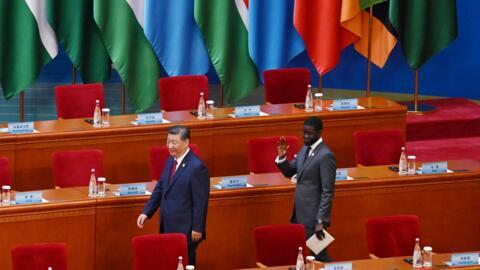 Le président chinois Xi Jinping et son homologue sénégalais Bassirou Diomaye Faye, lors du Forum sur la coopération sino-africaine à Pékin, le 5 septembre 2024.