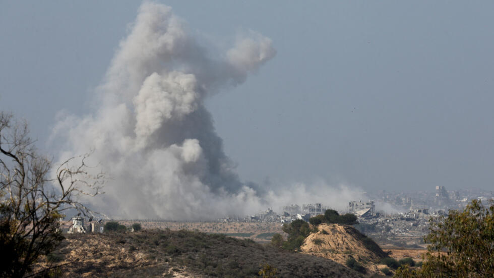 Yadda hayaki ya turnuke sararin samaniyar yankin Arewacin Gaza, bayan wani hari da Isra'ila ta kai.