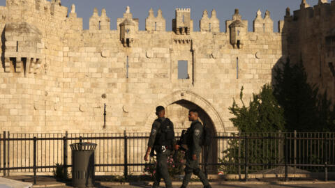 Des gardes-frontières israéliens montent la garde devant la porte de Damas, en juin dernier (photo d'illustration).