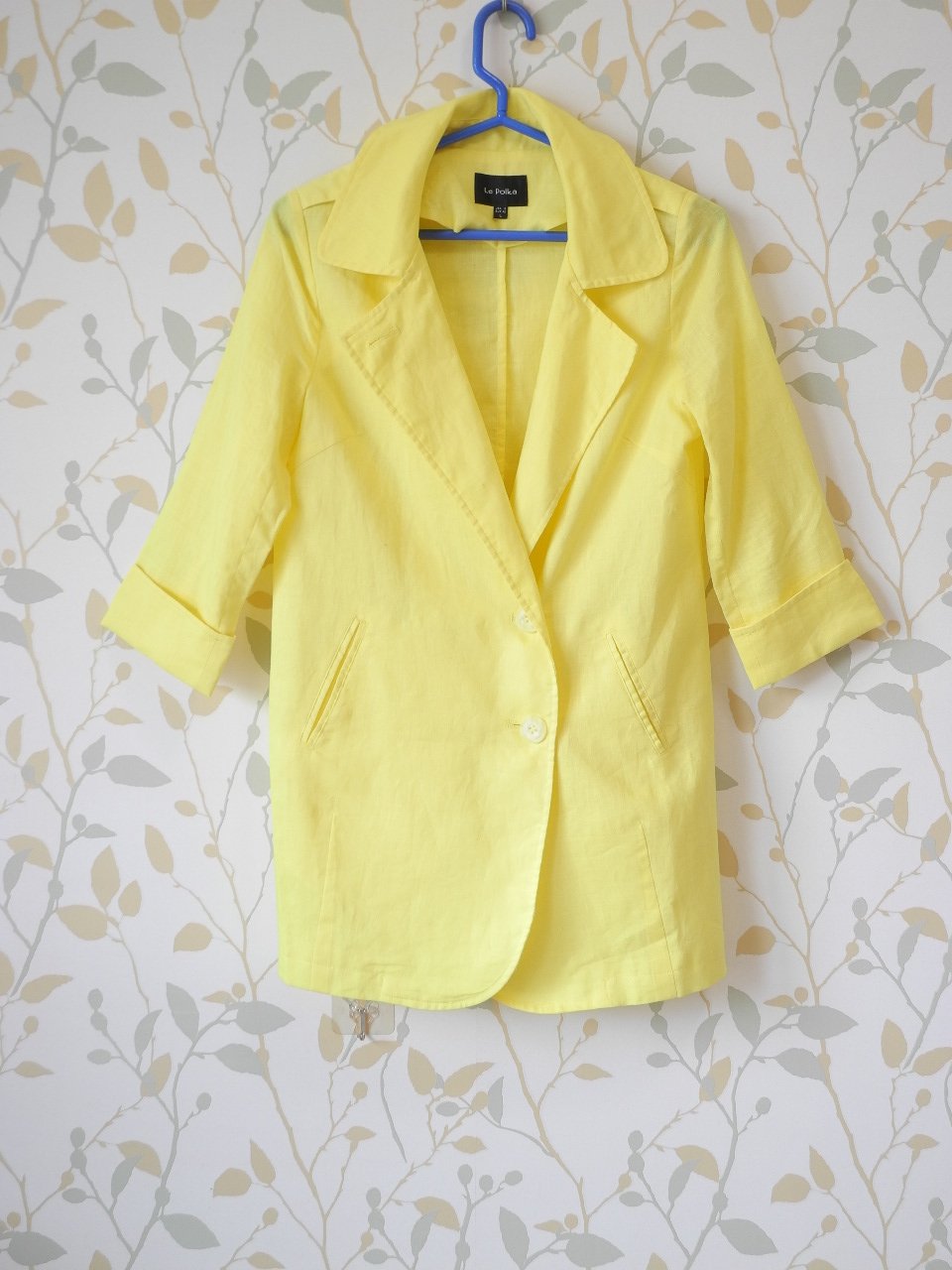 ＊pipi shop＊全新Le Polka 專櫃陽光活力涼爽透氣鮮黃色苧麻單排釦七分袖風衣外套, 特價