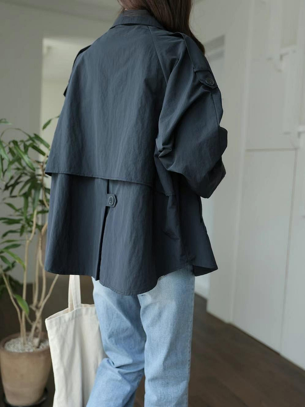 【MA2457】韓 自留推薦/ 各種質感細節極輕薄風衣式外套 (淺米/深藍)