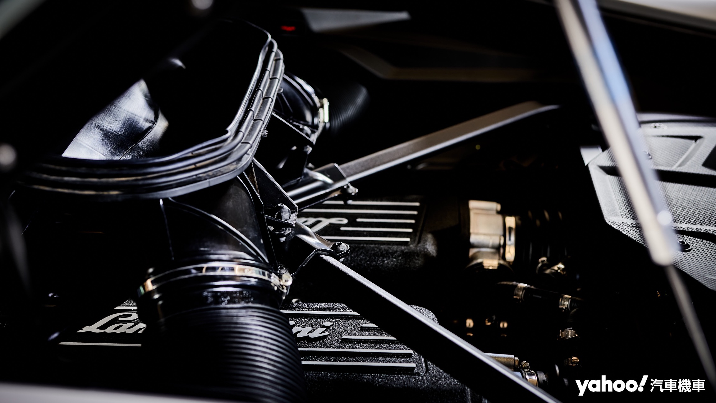 Lamborghini 5.2升V10自然進氣動力單元