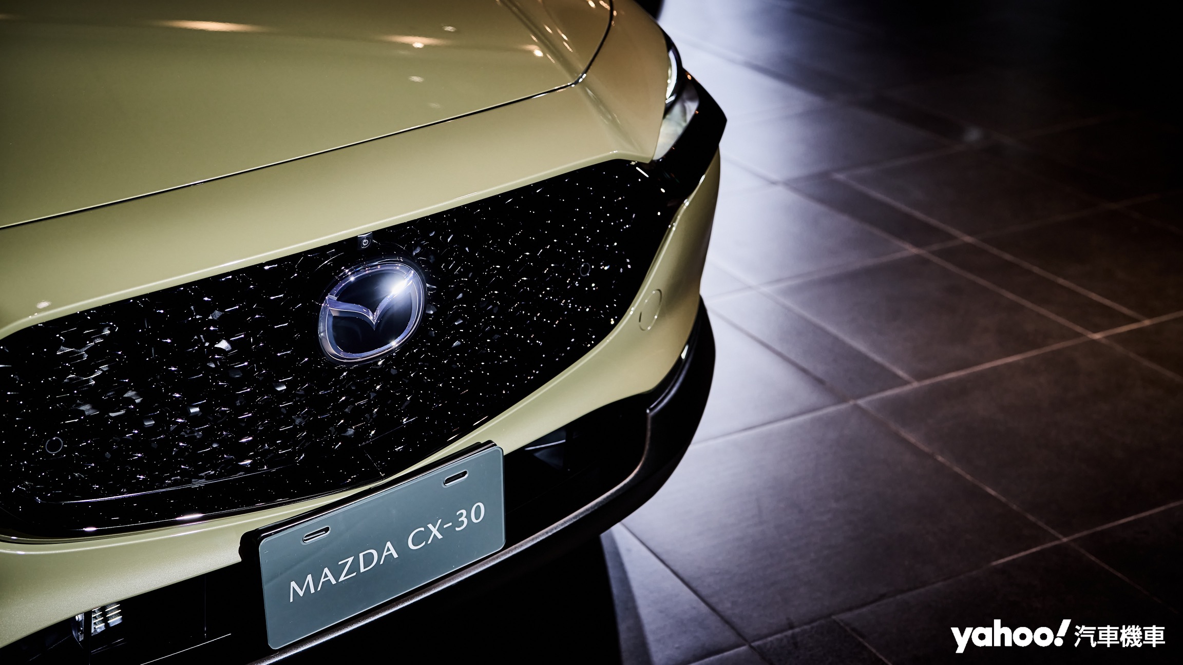 Mazda在Retro Sports Edition中採用外觀黑化套件以增加視覺層次感。