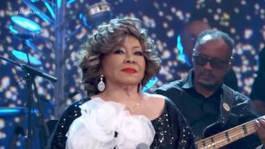 Alcione canta 'A Loba' - Confira!