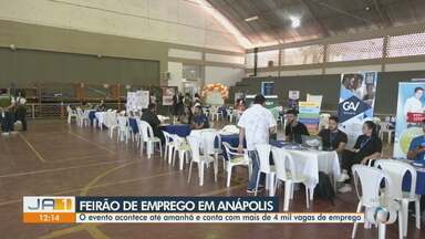 Feirão de emprego do Senai atrai moradores de Anápolis em busca de novas oportunidades - Evento vai até quinta-feira (27) e conta com mais de 4 mil vagas de emprego.