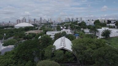 Edifícios Verdes - Exemplos do melhor da arquitetura e da sustentabilidade: a Universidade do Meio Ambiente, em Curitiba; o Centro Sebrae, em Cuiabá; e o edifício corporativo Aqwa, no Rio de Janeiro.