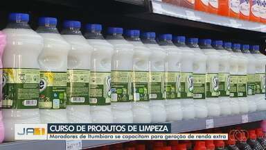 Moradores de Itumbiara se capacitam para geração de renda extra - Tem morador participando de curso para aprender a fazer sabão e outros produtos de limpeza.