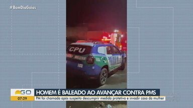 Homem descumpre medida protetiva e é baleado após avançar contra policiais militares - O caso aconteceu em Anápolis.