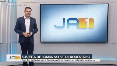 PM isola rua em Goiânia para verificar suspeita de bomba - Rua foi isolada para Polícia Militar remover artefato suspeito