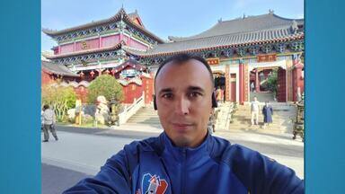 Paranaenses pelo mundo: Fabio (Ruichang, China) - O treinador de goleiros curitibano Fabio Arnold conta como é morar e trabalhar com o esporte na China, e os principais desafios que encontrou no país.