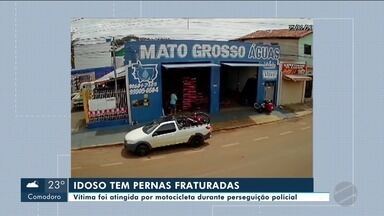 Homem tem pernas fraturadas ao ser atropelado por moto em calçada - Homem tem pernas fraturadas ao ser atropelado por moto em calçada.