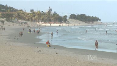 Aumenta o movimento nas praias de São Luís durante o feriado - O feriado também movimentou as praias da capital maranhense. Muita gente aproveitou o dia para descansar um pouco mais. A atenção redobrada para evitar incidentes como os que ocorreram no final de semana.