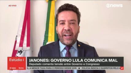 'A gente está sendo derrotado na disputa das narrativas', afirma o deputado André Janones (Avante-MG).