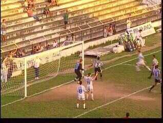 Reveja lances de Central 0 x 0 Porto, pela Série C de 2000