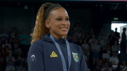 Rebeca Andrade percorreu um longo caminho para se tornar a maior medalhista olímpica do Brasil