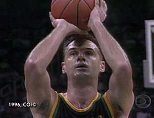 DESPEDIDA DE OSCAR: Reportagem sobre a despedida de Oscar Schmidt da Seleção de Basquete Masculino na Olimpíada de Atlanta, Esporte Espetacular, 30/04/2000.