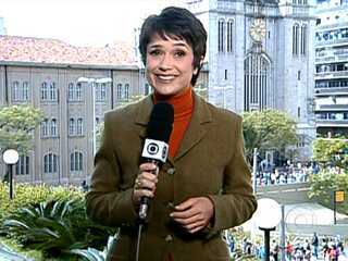 Sandra Annenberg apresenta o Jornal Hoje do mosteiro de São Bento, onde o Papa Bento XVI se hospedou durante sua visita a São Paulo, 10/05/2007.