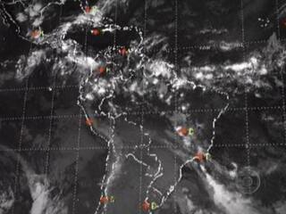 Imagem de satélite da tempestade que o avião da Air France atravessava quando caiu, Jornal da Globo, 02/06/2009.