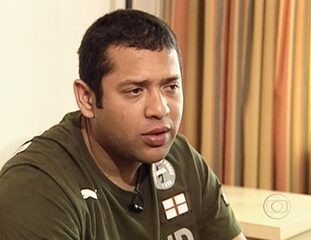 O repórter César Galvão entrevista o auxiliar técnico da TV Globo, Alexandre Calado, sobre seu sequestro. Fantástico, 13/08/2006.