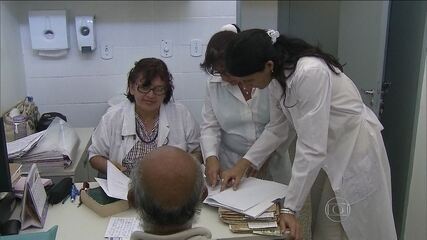 Cubanos do "Mais Médicos" vão passar a receber um salário maior