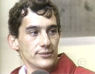 Reportagem de Reginaldo Leme sobre o resultado polêmico do GP de Mônaco de F1, que resultou na segunda colocação do piloto Ayrton Senna. Fantástico, 03/06/1984.