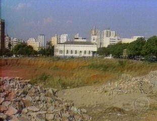 Reportagem de Valéria Sfeir sobre o atendimento aos contaminados no acidente radioativo em Goiânia, Jornal Nacional, 01/10/1987.