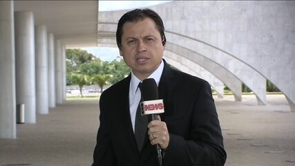 Ao vivo, Gerson Camarotti informa que, em reunião no Palácio da Alvorada, fora decidida a nomeação do ex-presidente Lula como Ministro da Casa Civil. Jornal da Globonews Edição das 10h, 16/03/2016.