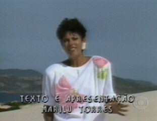 No quadro Turismo do programa 'TV Mulher', a jornalista Marilu Torres dá dicas para visitar a cidade de Cabo Frio, no litoral do Rio de Janeiro, 1986.