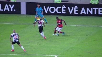 Confira os lances de Vinícius Júnior na estreia pelo Flamengo