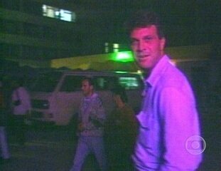 Reportagem de Pedro Bial sobre a resistência civil na cidade de Sarajevo, capital da Bósnia, durante a guerra civil na Iugoslávia, Globo Repórter, 23/09/1994.  Reportagem de Pedro Bial sobre uma das mais perigosas avenidas de Sarajevo, que ficou conhecida como “Sniper’s Avenue” (avenida dos franco-atiradores), durante a guerra civil na Iugoslávia. Globo Repórter, 23/09/1994.