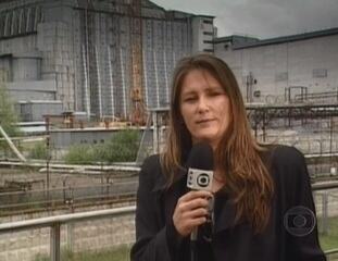 Em reportagem especial para o Fantástico, a repórter Ilze Scamparini visita a usina de Chernobyl, 15 anos depois do maior acidente nuclear da história. Fantástico, 05/08/2001.