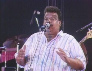 Tim Maia canta “Gostava tanto de você” durante show realizado no Hotel Nacional, no Rio de Janeiro. Exibido em 31/03/1989.