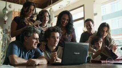 Miguel e família se preparam para inaugurar sua nova loja. Órfãos da Terra, 08/04/2019.