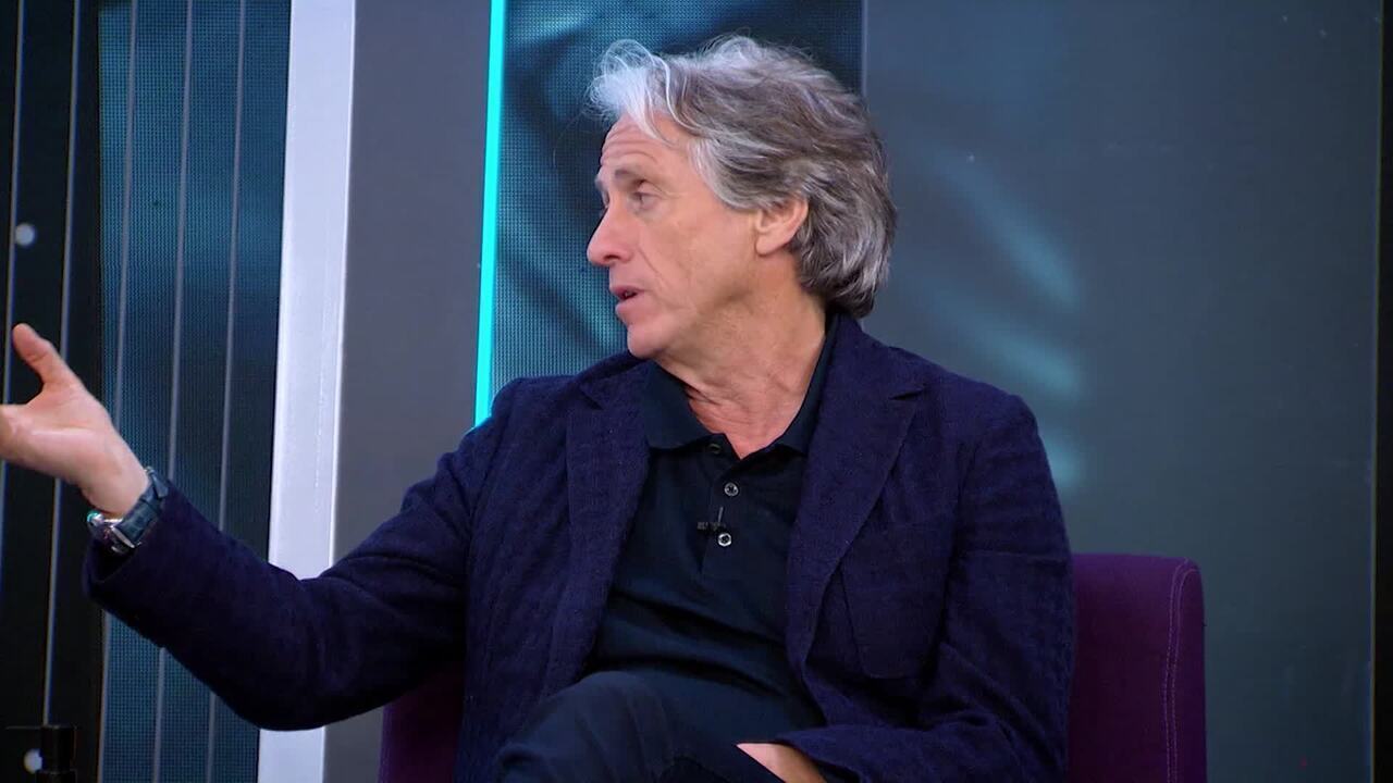 Jorge Jesus relata elogios de Pep Guardiola à defesa do Benfica e diz que era o treinador