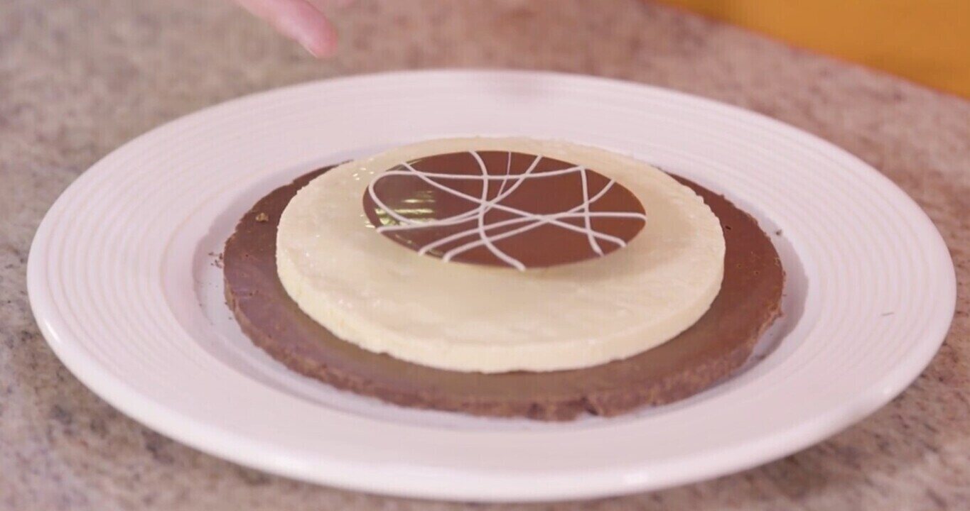 Torta de doce de leite e chocolate