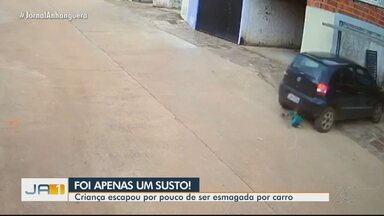 Técnica de enfermagem que socorreu bebê atropelado pelo pai reencontra criança pela 1º vez - Câmera de segurança mostra quando carro dirigido pelo pai passa por cima do filho, de 1 ano e 5 meses, ao sair da garagem de casa, em Águas Lindas de Goiás. Ele teve escoriações leves pelo corpo.