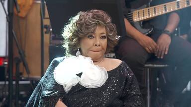 Alcione encerra programa em sua homenagem cantando mais um sucesso - Confira!